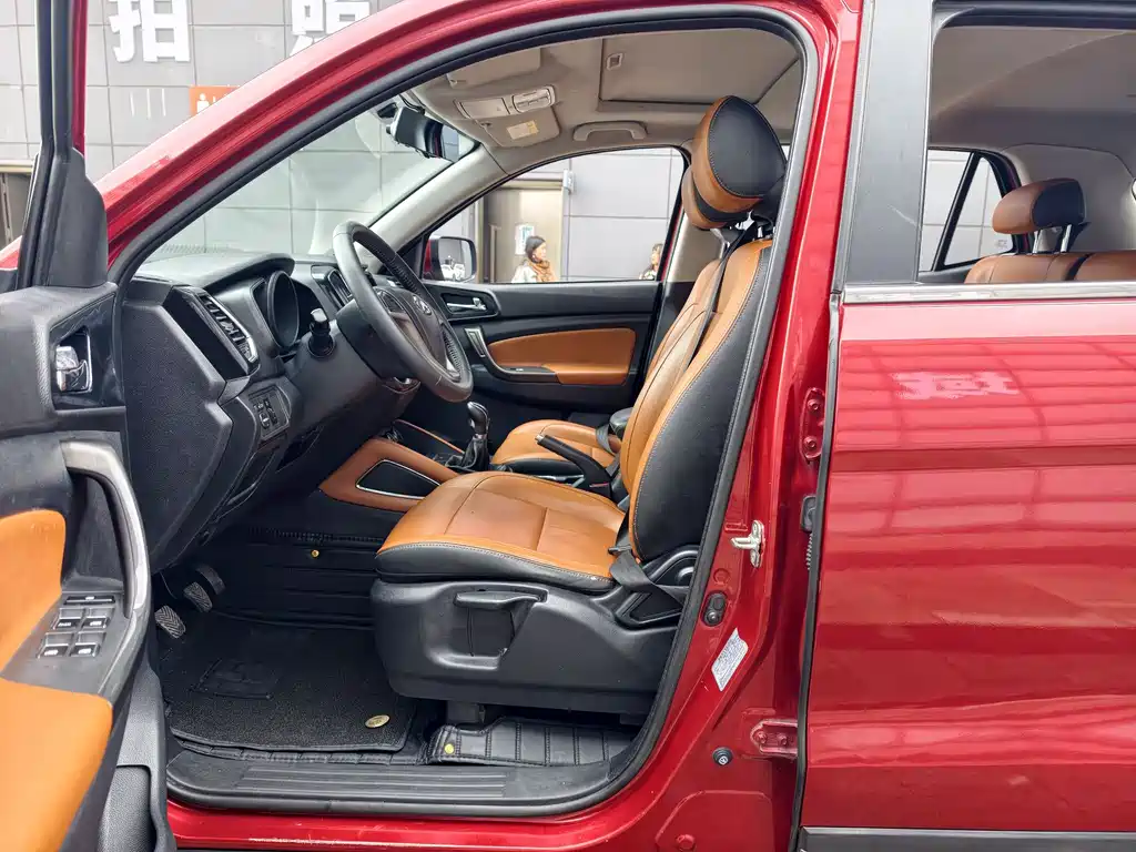 Changan Oushang Changan Oushang CX70 2017 facelift CX70T 1.5T Manual Luxury Edition 2018 - thumbnail 4