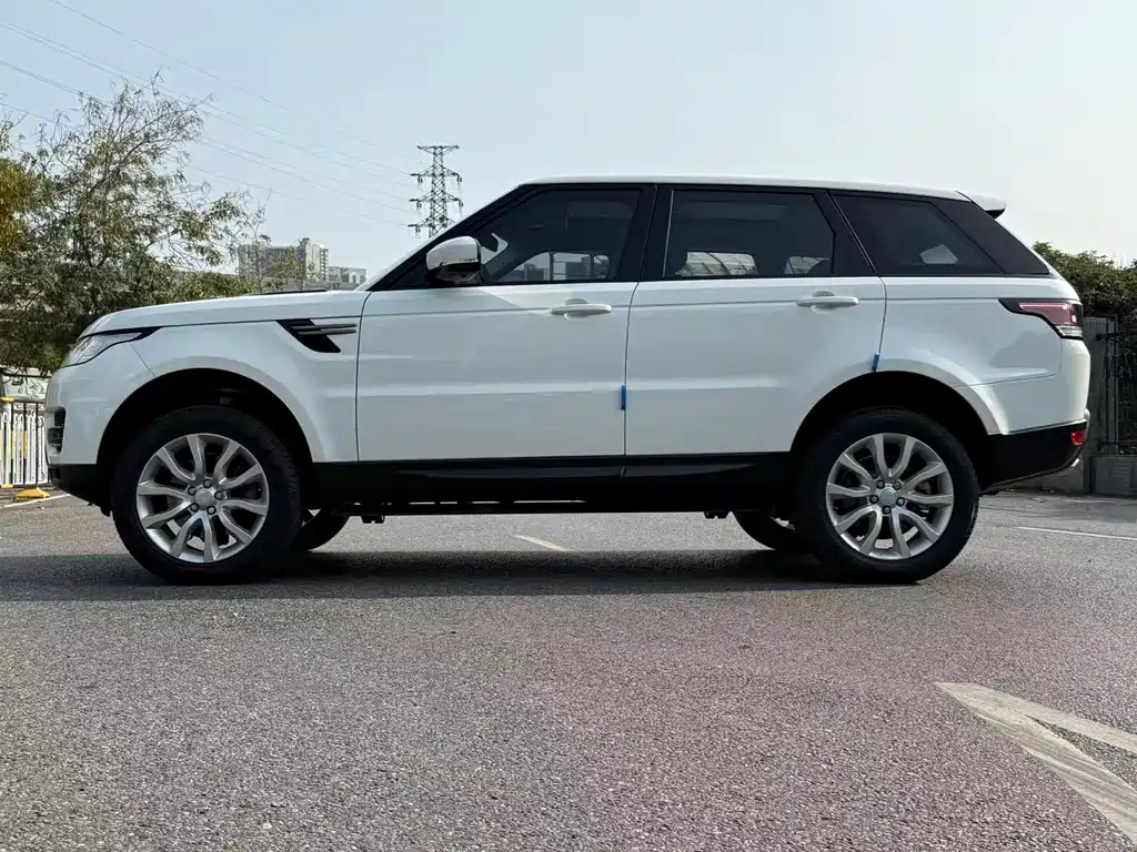 Land Rover Range Rover Sport 2017 3.0 SC V6 SE 2017 - thumbnail 4