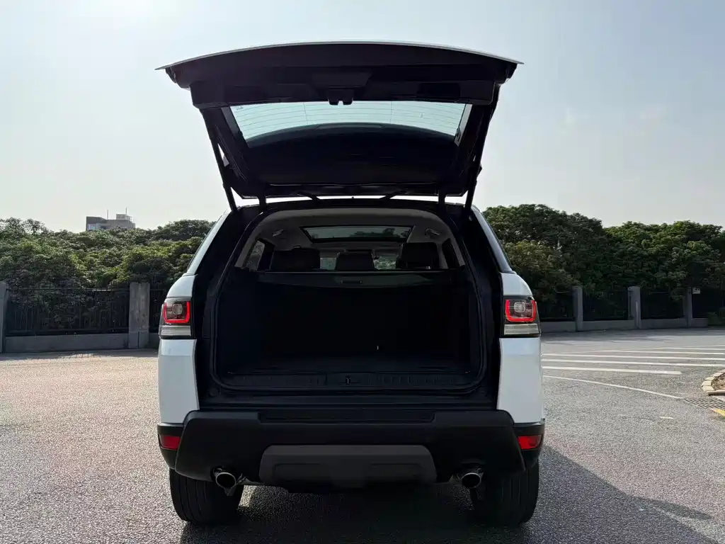 Land Rover Range Rover Sport 2017 3.0 SC V6 SE 2017 - thumbnail 17