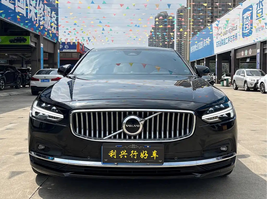 Volvo Volvo S90 2023 B5 Ultimate Luxury Edition 2023 - thumbnail 2