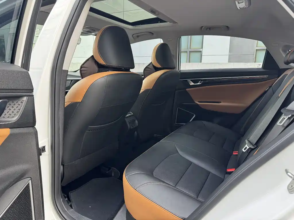 Geely Auto Geely Emgrand GL 2020 1.5T DCT Luxury Edition 2020 - thumbnail 9