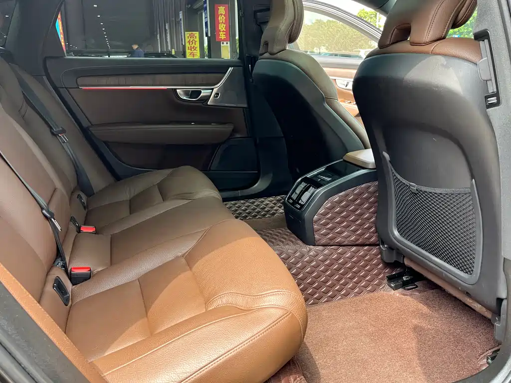 Volvo Volvo S90 2023 B5 Ultimate Luxury Edition 2023 - thumbnail 10