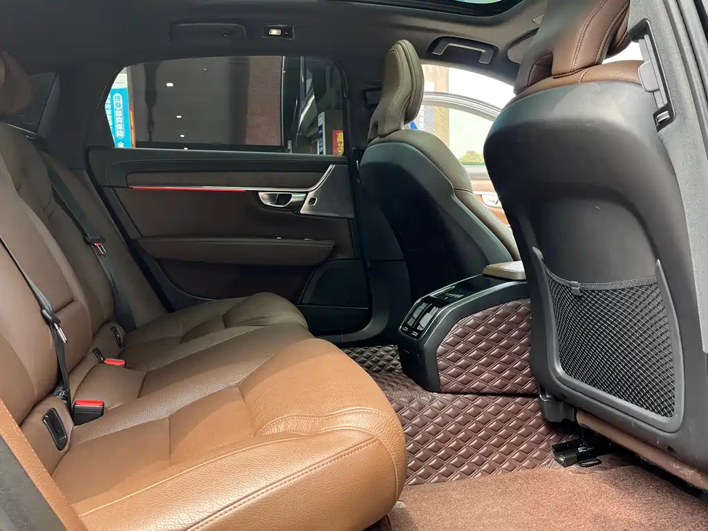 Volvo Volvo S90 2023 B5 Ultimate Luxury Edition 2023 - thumbnail 11