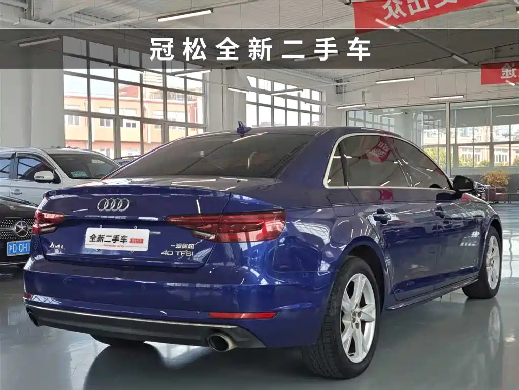 Audi Audi A4L 2018 30th Anniversary Edition 40 TFSI Progressive Model 2018 - thumbnail 4