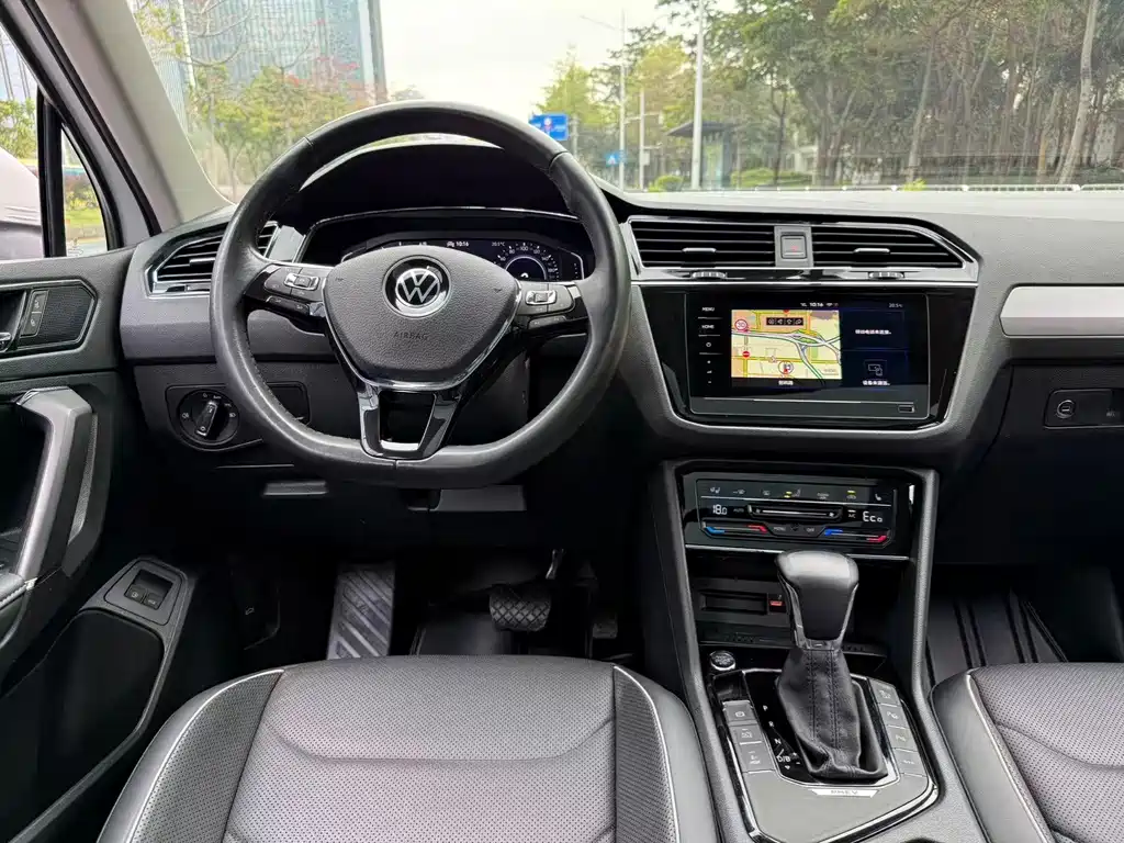 Volkswagen Tiguan L NEV 2021 430PHEV Plug-in Hybrid Flagship Edition 2021 - thumbnail 7