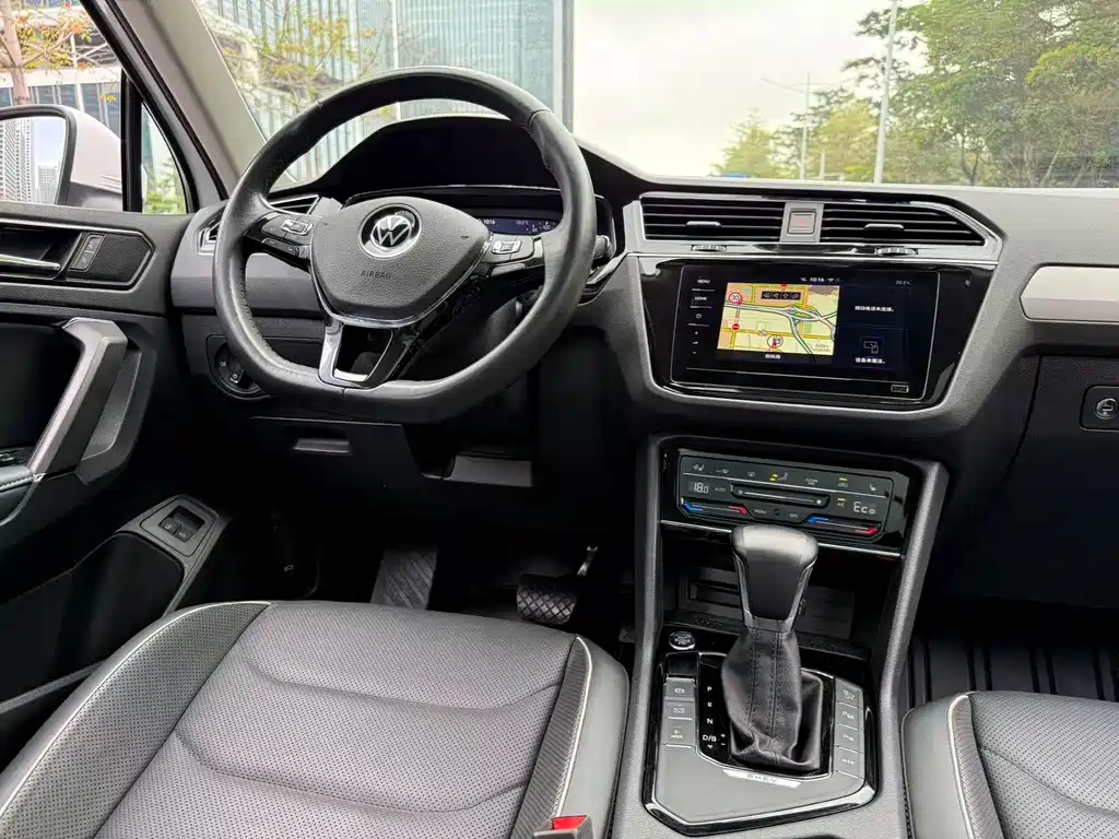 Volkswagen Tiguan L NEV 2021 430PHEV Plug-in Hybrid Flagship Edition 2021 - thumbnail 8
