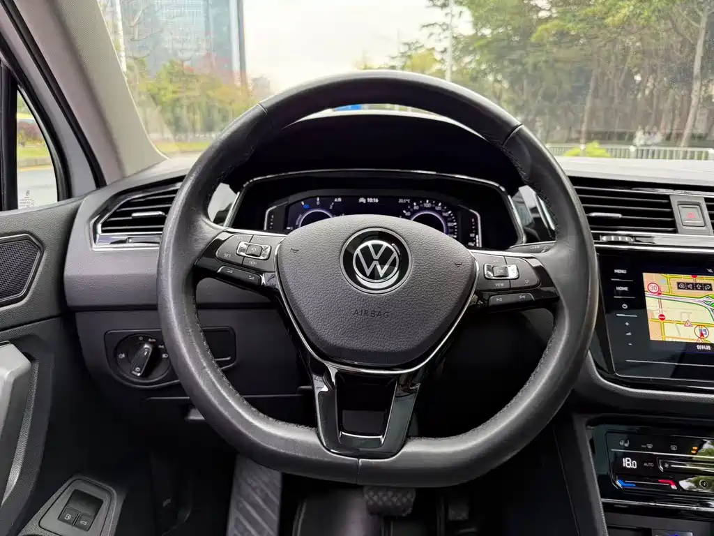 Volkswagen Tiguan L NEV 2021 430PHEV Plug-in Hybrid Flagship Edition 2021 - thumbnail 10