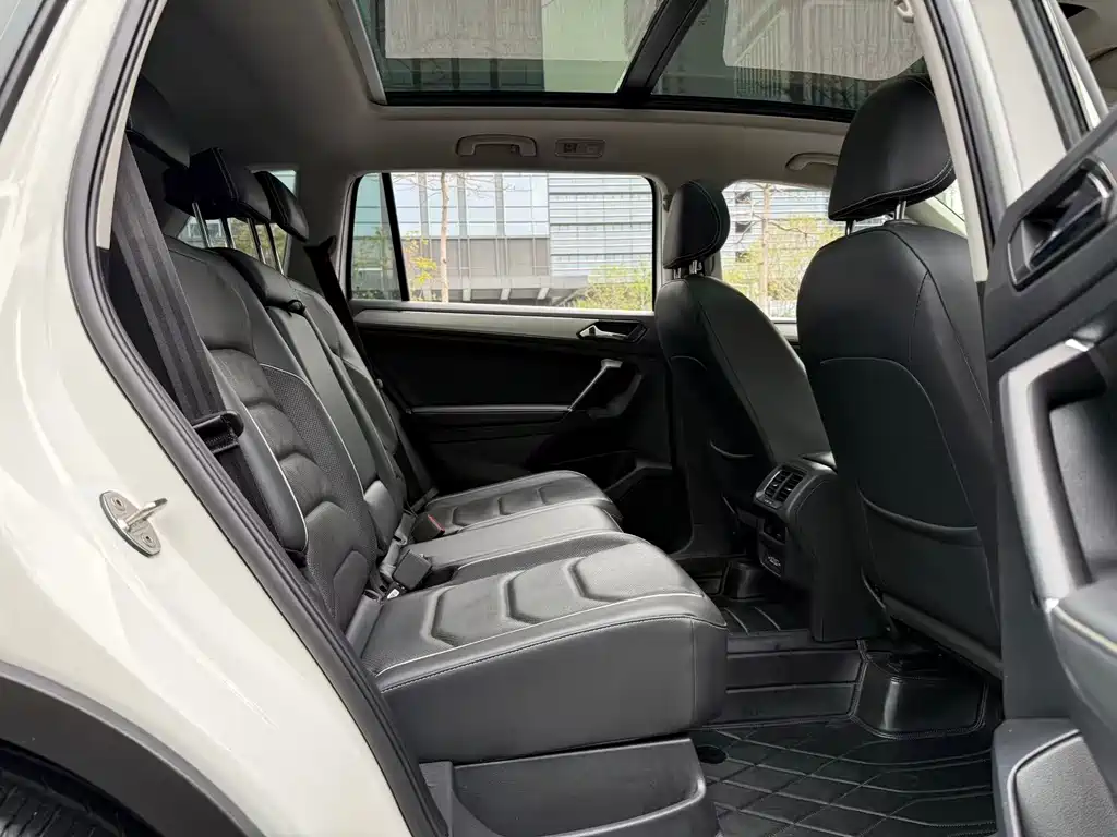 Volkswagen Tiguan L NEV 2021 430PHEV Plug-in Hybrid Flagship Edition 2021 - thumbnail 15