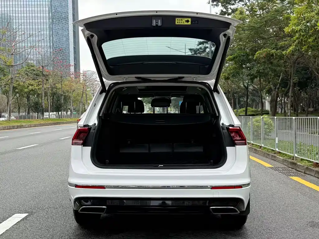 Volkswagen Tiguan L NEV 2021 430PHEV Plug-in Hybrid Flagship Edition 2021 - thumbnail 18