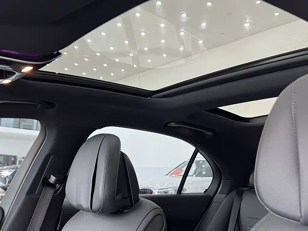 Mercedes-Benz Mercedes-Benz C-Class 2024 C 260 L Sport Edition 2024 - thumbnail 14