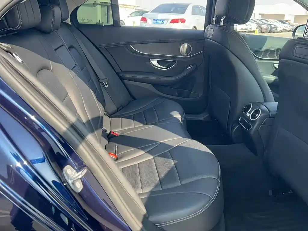 Mercedes-Benz Mercedes-Benz C-Class 2019 C 260 L 4MATIC Sport Edition 2019 - thumbnail 4