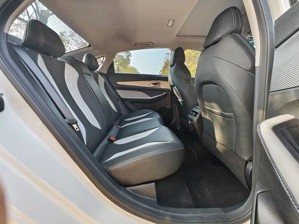 Geely Auto Geely Emgrand 2024 Emgrand COOL 1.5T DCT Champion Edition 2024 - thumbnail 10