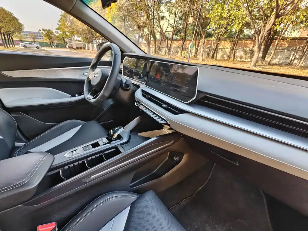 Geely Auto Geely Emgrand 2024 Emgrand COOL 1.5T DCT Champion Edition 2024 - thumbnail 11