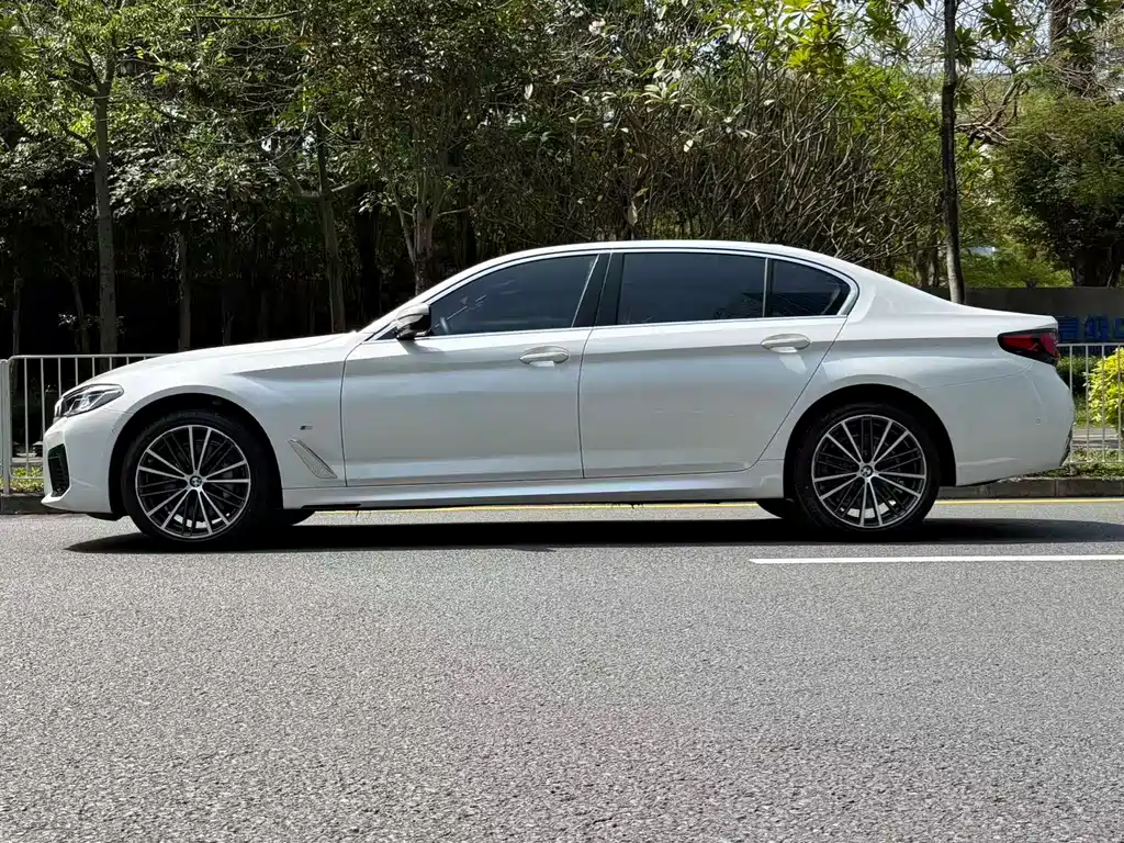 BMW BMW 5 Series 2023 530Li Leading Model M Sport Package 2023 - thumbnail 4