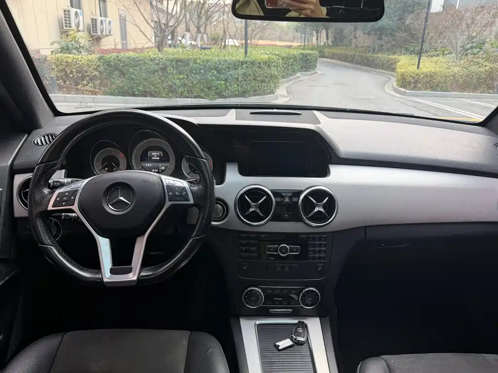Mercedes-Benz Mercedes-Benz GLK-Class 2015 GLK 300 4MATIC Fashion Edition Ultimate Version 2015 - thumbnail 10