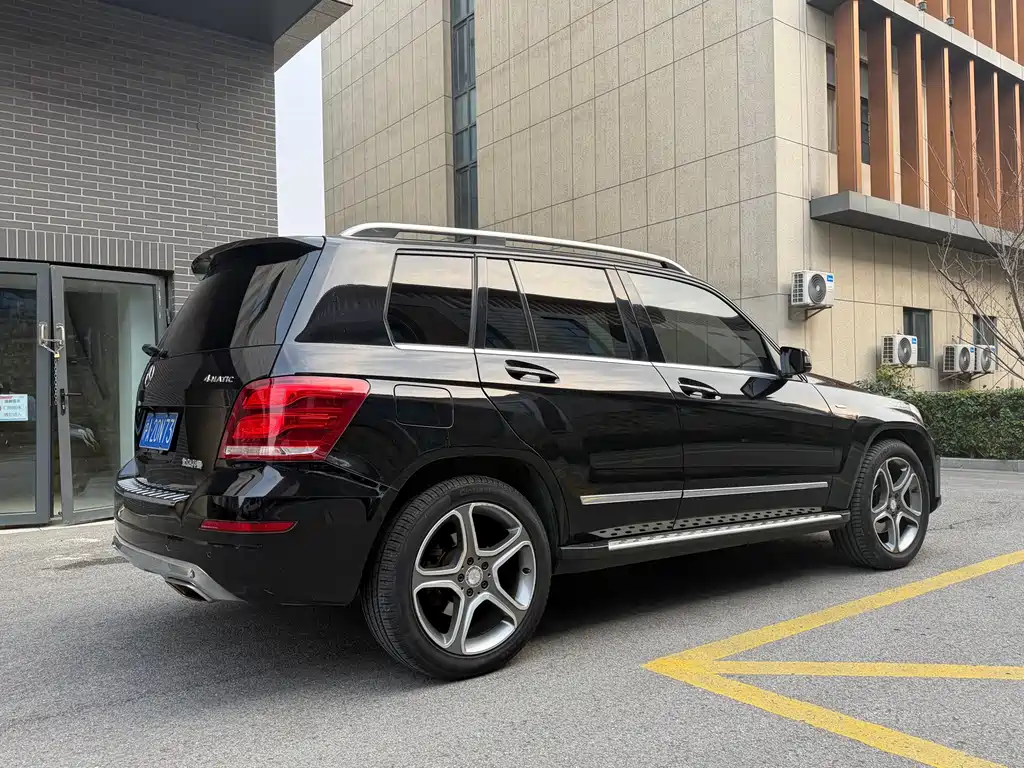 Mercedes-Benz Mercedes-Benz GLK-Class 2015 GLK 300 4MATIC Fashion Edition Ultimate Version 2015 - thumbnail 16