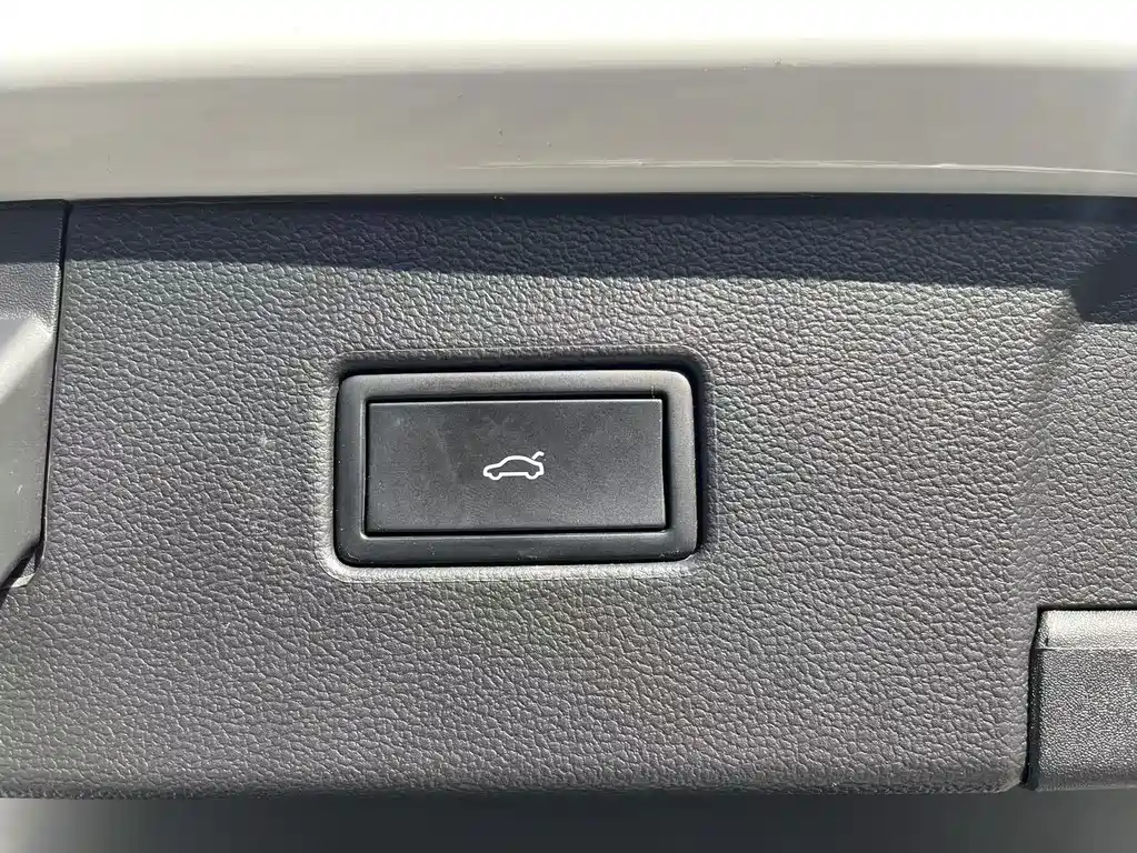 Volkswagen Tayron 2021 380TSI 4Motion R-Line Smart Connect Edition 2022 - thumbnail 10