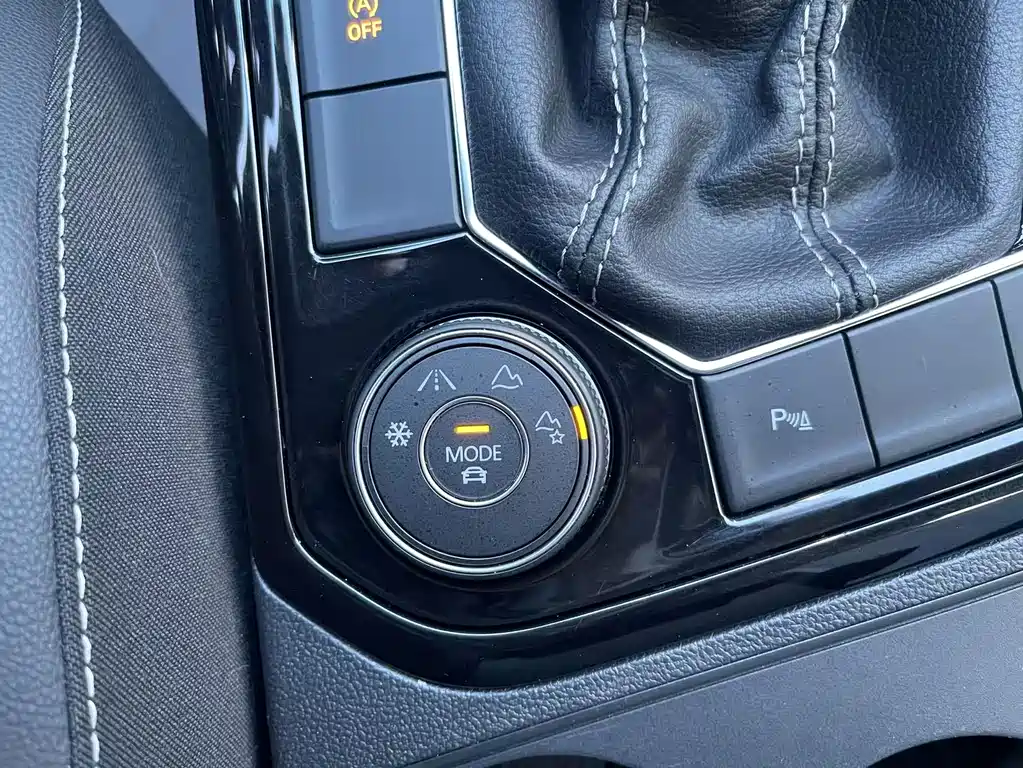 Volkswagen Tayron 2021 380TSI 4Motion R-Line Smart Connect Edition 2022 - thumbnail 26