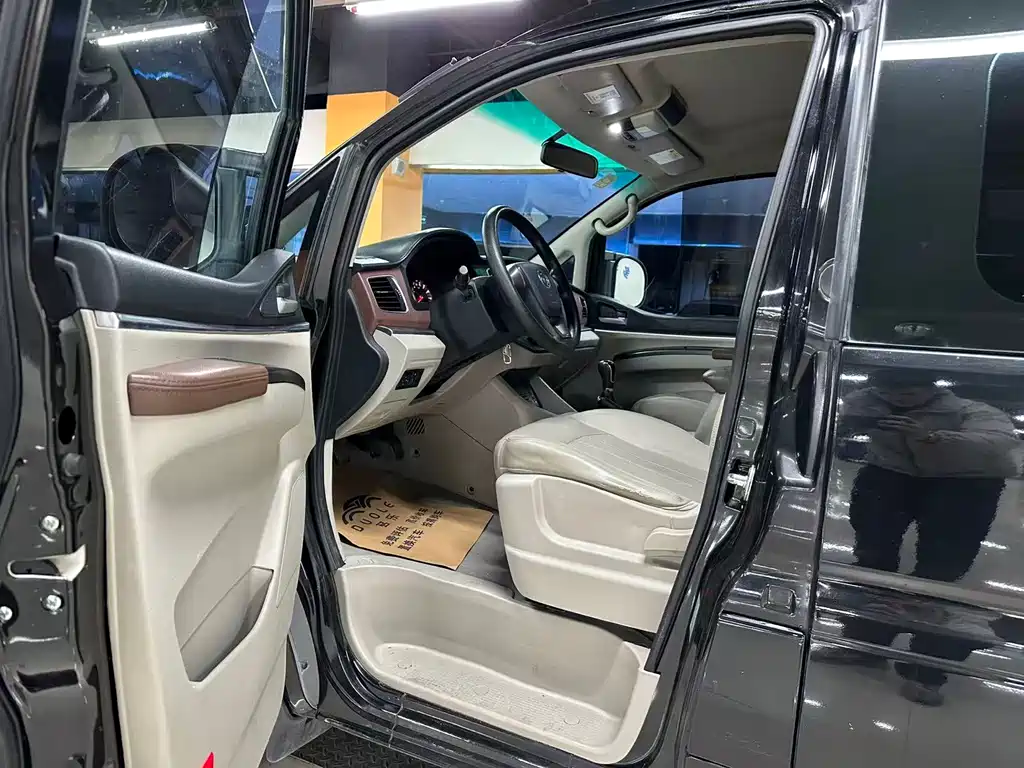 Dongfeng Fengxing Lingzhi 2018 M5L 1.6L 7-seat Luxury Edition 2019 - thumbnail 5