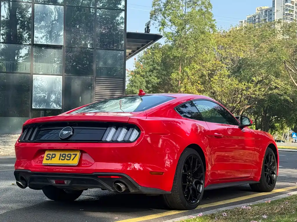 Ford Mustang 2021 2.3T EcoBoost 2021 - thumbnail 4