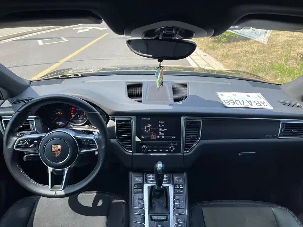 Porsche Porsche Macan 2017 Macan 2.0T 2018 - thumbnail 11