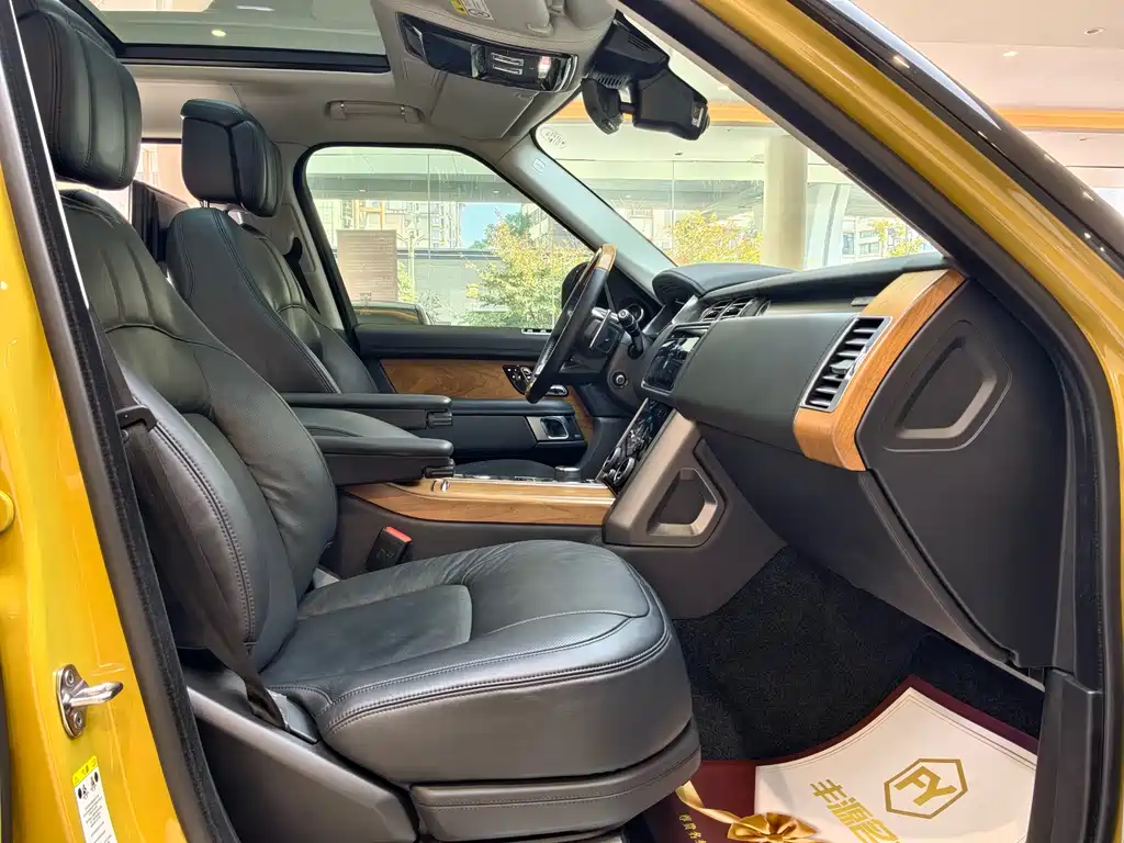 Land Rover Range Rover 2021 3.0 L6 50th Anniversary Edition 2021 - thumbnail 8