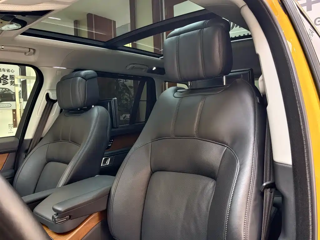 Land Rover Range Rover 2021 3.0 L6 50th Anniversary Edition 2021 - thumbnail 19