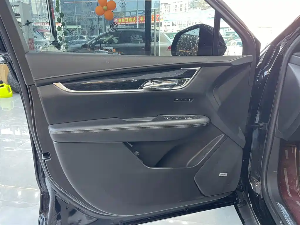 Cadillac Cadillac XT5 2020 28T AWD Luxury 2019 - thumbnail 5