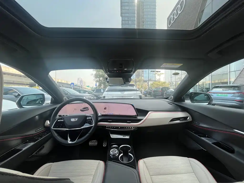 Cadillac Cadillac GT4 2023 25T Luxury 2025 - thumbnail 11