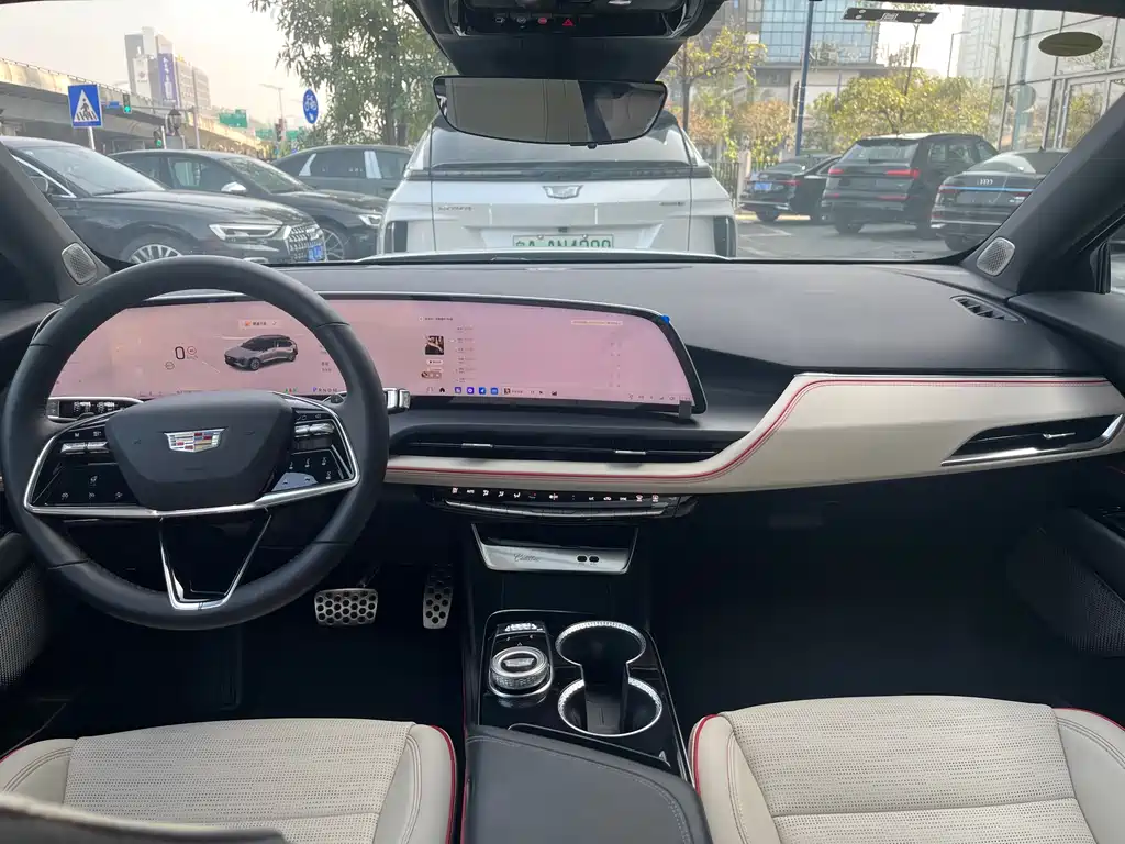 Cadillac Cadillac GT4 2023 25T Luxury 2025 - thumbnail 12