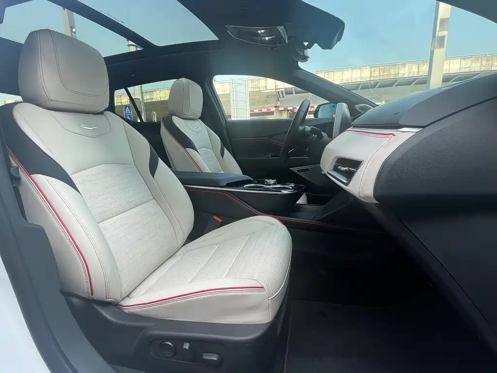 Cadillac Cadillac GT4 2023 25T Luxury 2025 - thumbnail 20