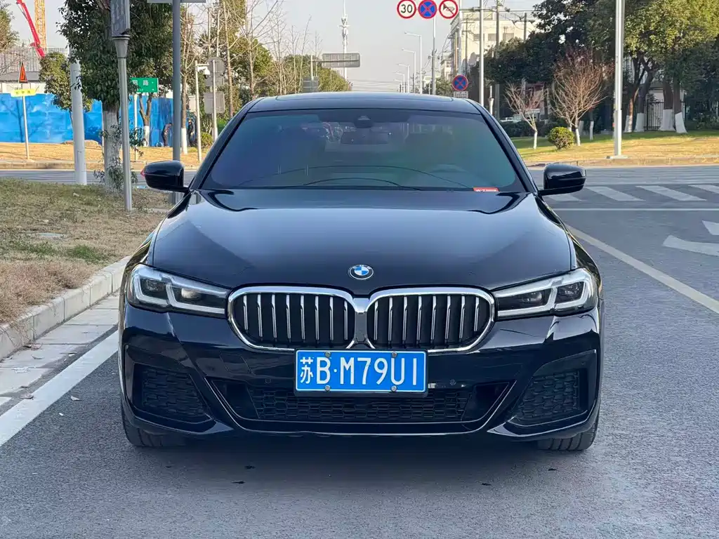 BMW BMW 5 Series 2022 525Li M Sport Package 2022 - thumbnail 2