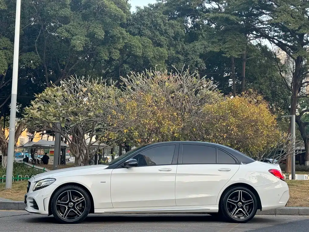 Mercedes-Benz Mercedes-Benz C-Class 2021 C 260 L Sport Star Brilliant Collection Edition 2021 - thumbnail 4