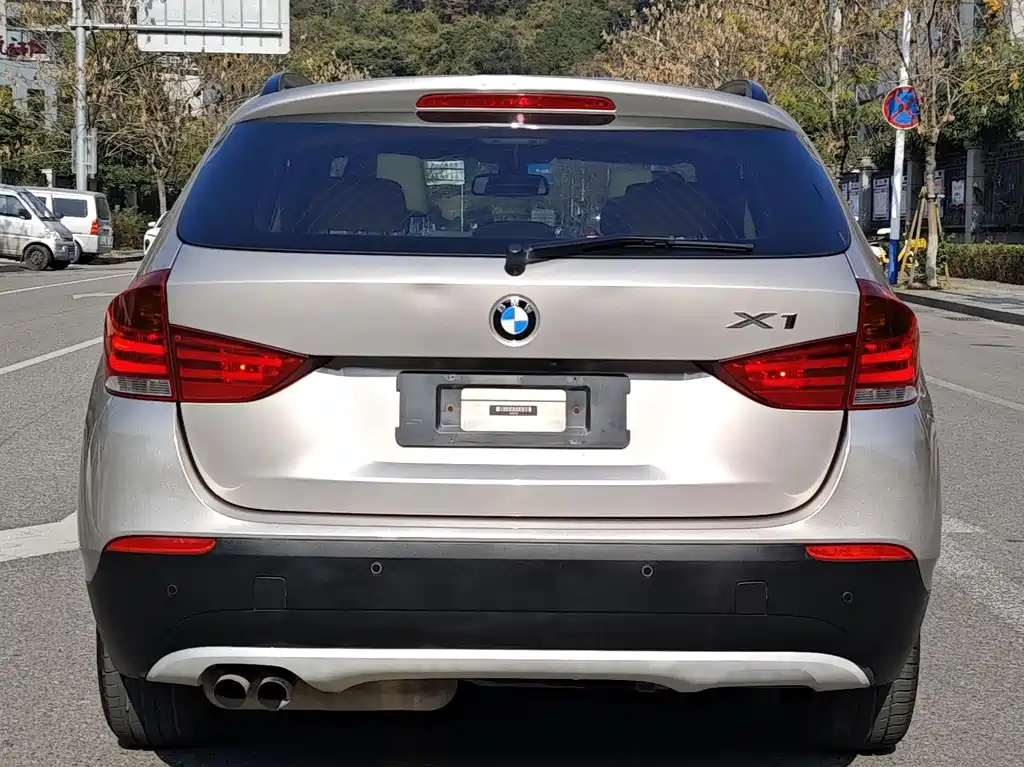 BMW BMW X1 2012 sDrive20i Leading Edition 2012 - thumbnail 4