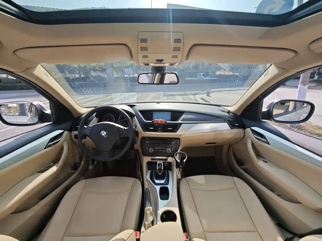 BMW BMW X1 2012 sDrive20i Leading Edition 2012 - thumbnail 11