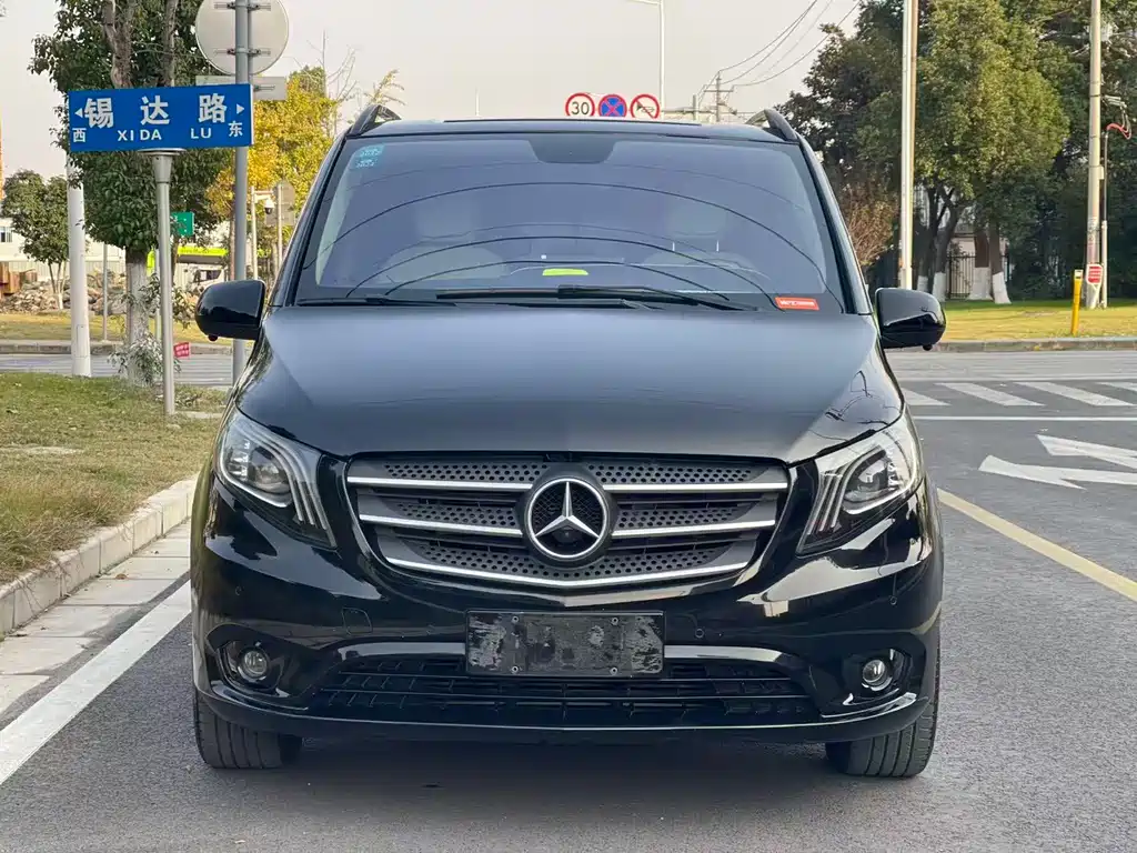 Mercedes-Benz Vito 2020 2.0T Business Edition 7-seater 2020 - thumbnail 2