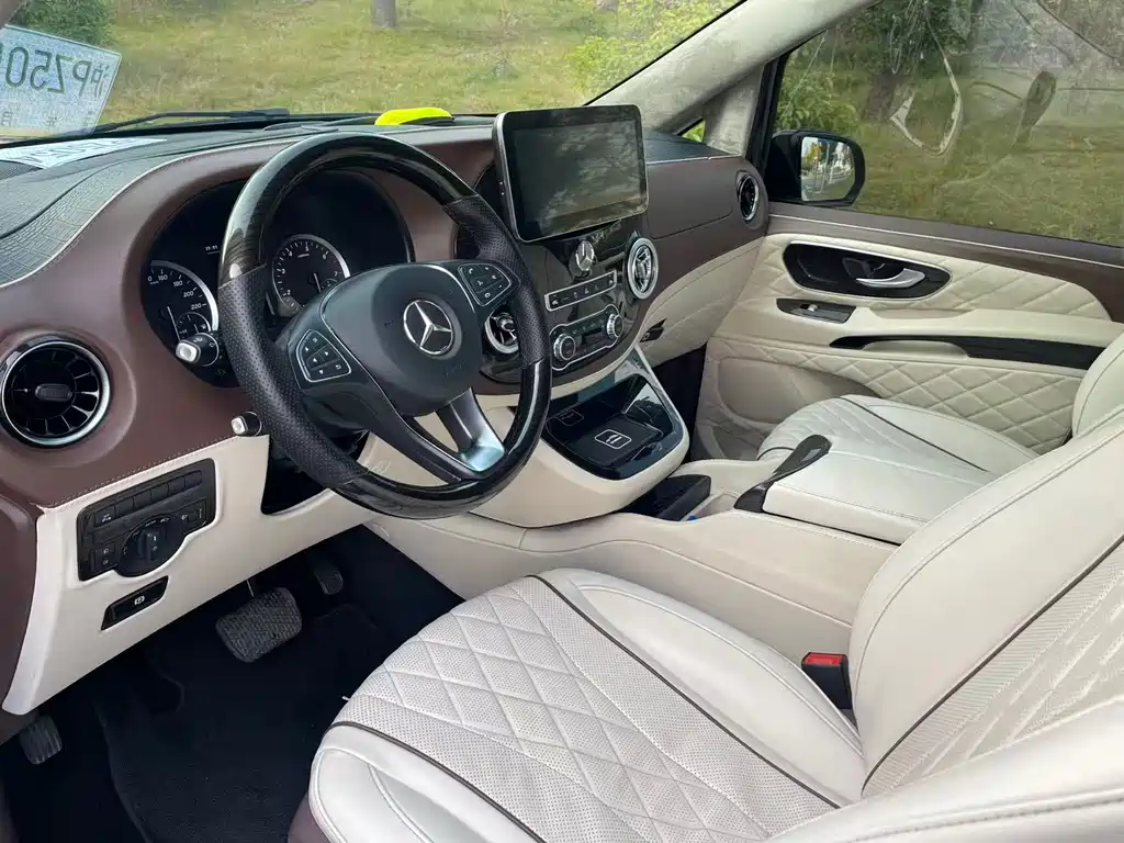 Mercedes-Benz Vito 2020 2.0T Business Edition 7-seater 2020 - thumbnail 5