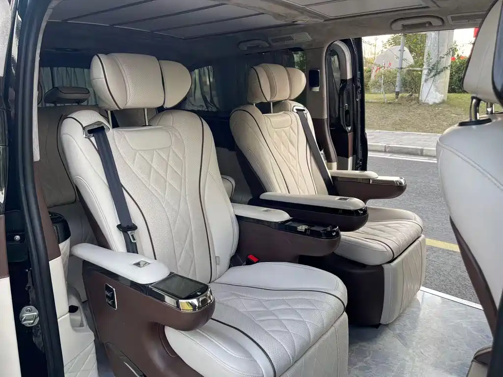 Mercedes-Benz Vito 2020 2.0T Business Edition 7-seater 2020 - thumbnail 9
