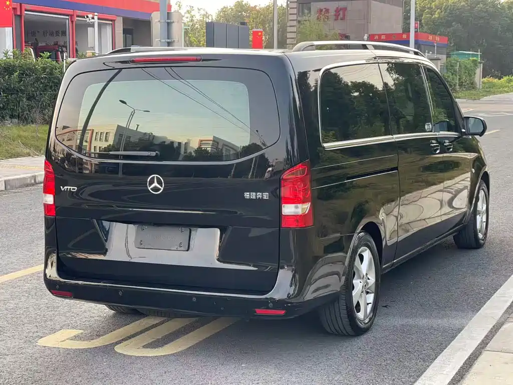 Mercedes-Benz Vito 2020 2.0T Business Edition 7-seater 2020 - thumbnail 11