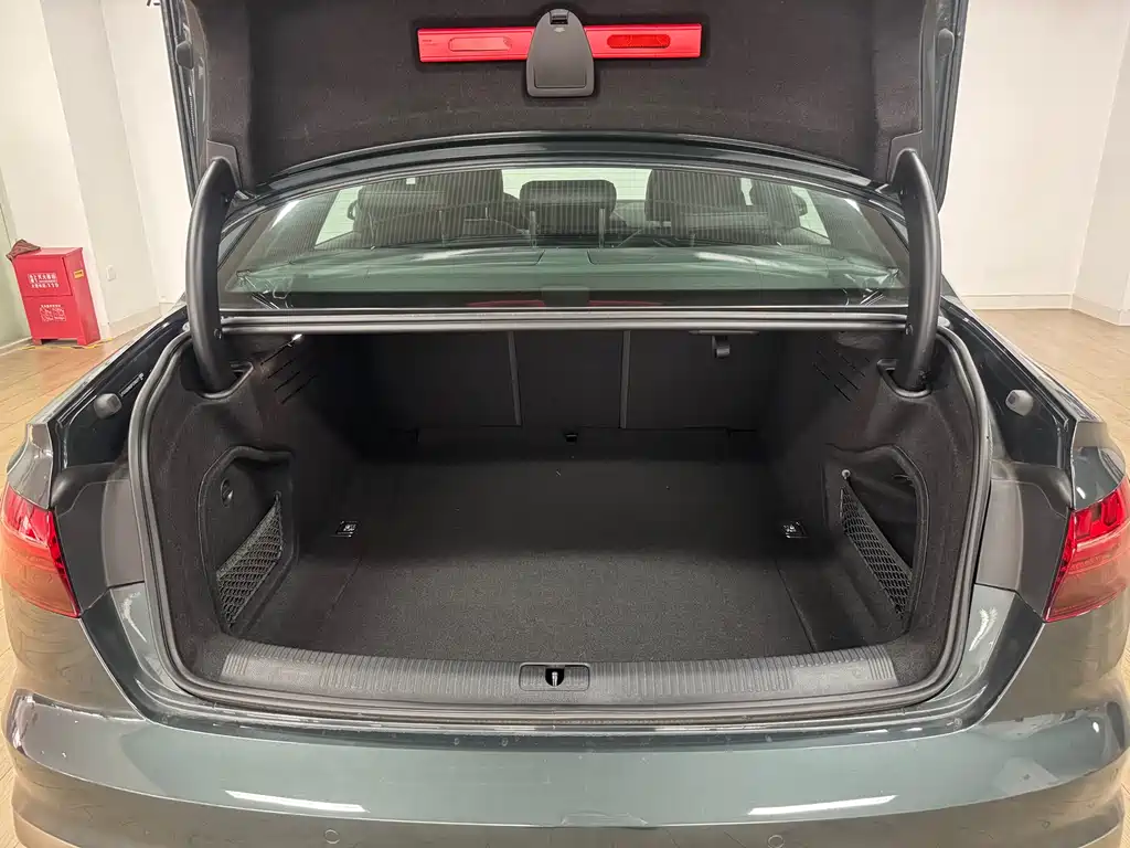 Audi Audi A4L 2024 40 TFSI quattro RS Sport Package 2024 - thumbnail 6