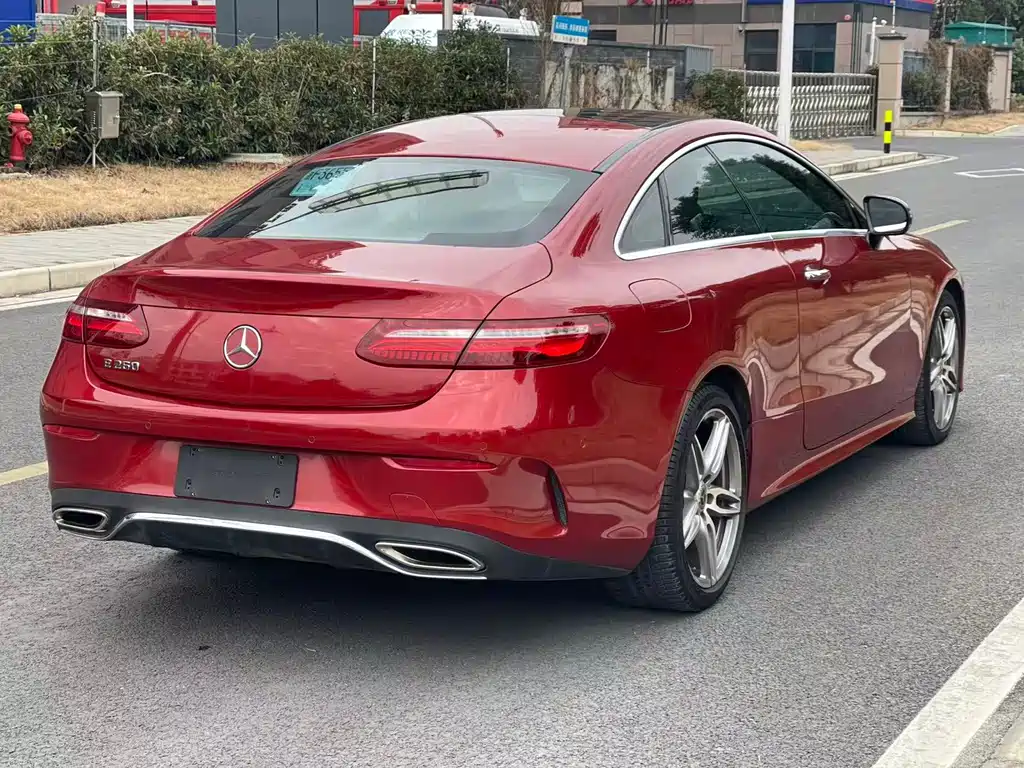 Mercedes-Benz Mercedes-Benz E-Class Coupe E 260 2020 Model 2020 - thumbnail 4