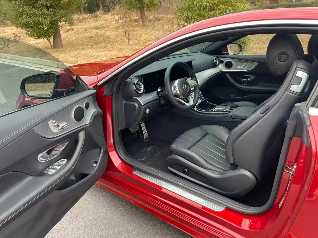 Mercedes-Benz Mercedes-Benz E-Class Coupe E 260 2020 Model 2020 - thumbnail 8