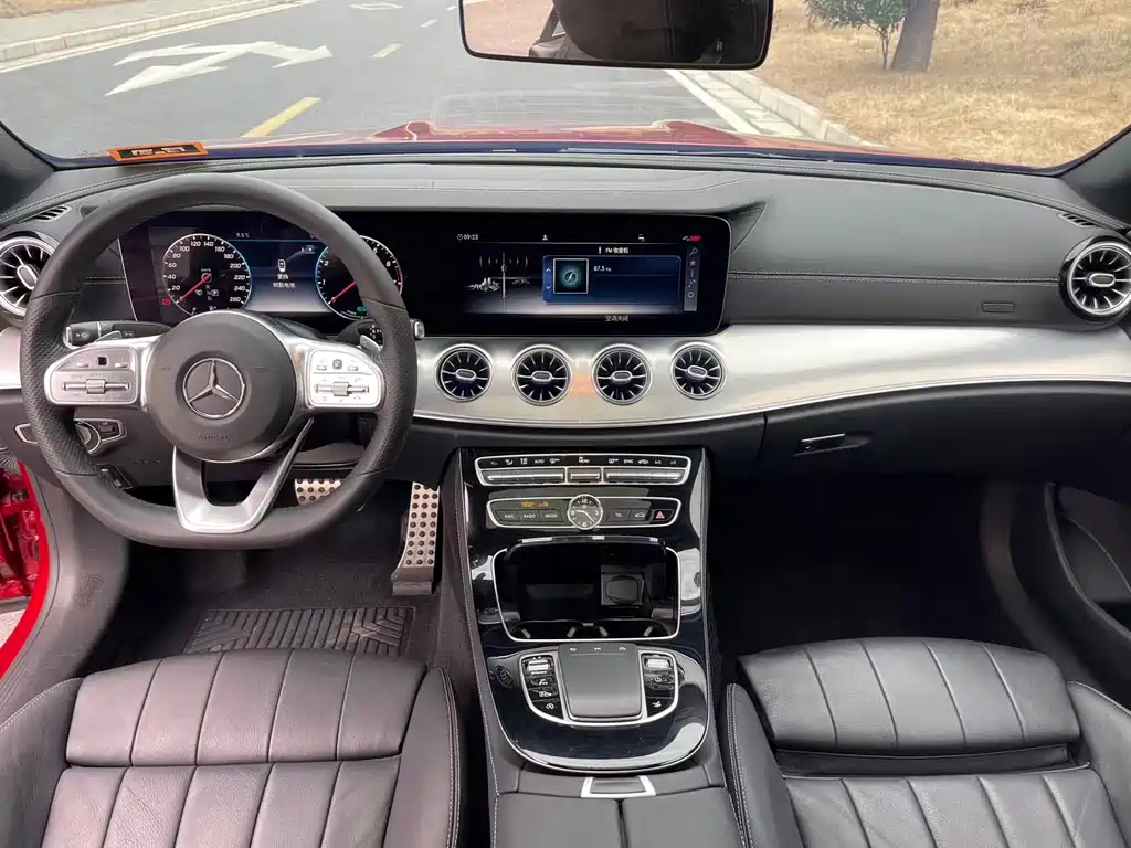 Mercedes-Benz Mercedes-Benz E-Class Coupe E 260 2020 Model 2020 - thumbnail 11
