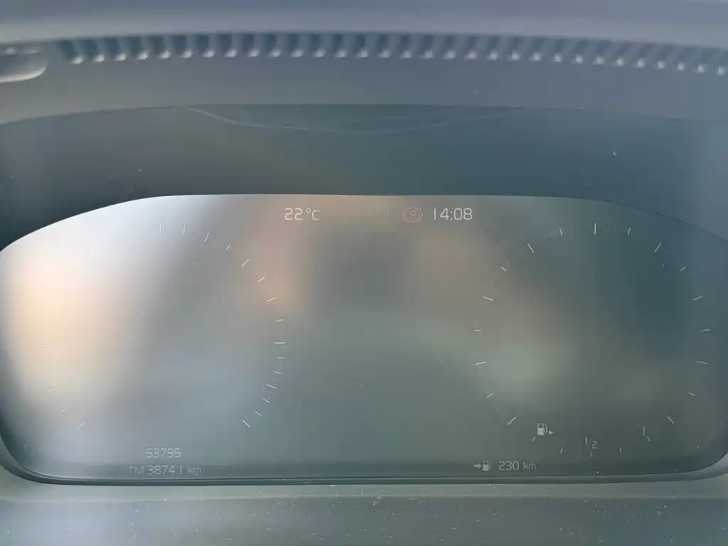 Volvo Volvo XC40 2021 T4 AWD Momentum Luxury Edition 2020 - thumbnail 6