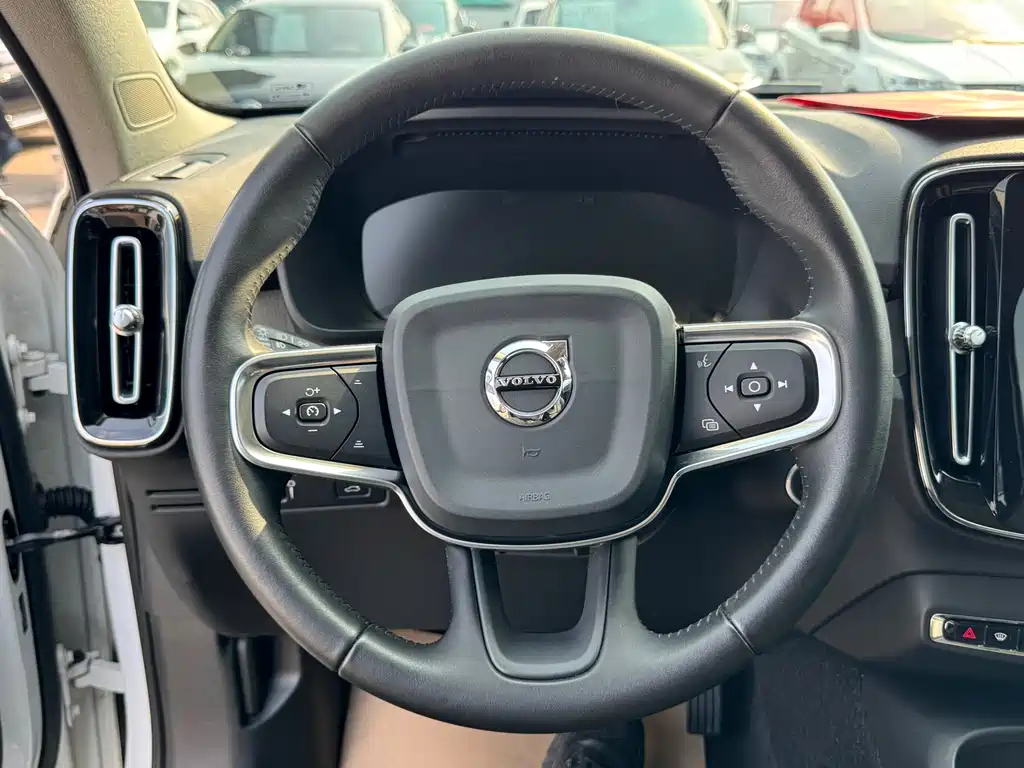 Volvo Volvo XC40 2021 T4 AWD Momentum Luxury Edition 2020 - thumbnail 7