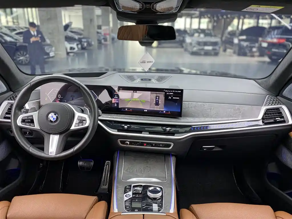BMW BMW X7 xDrive40i M Sport Package Premium 2023 - thumbnail 15