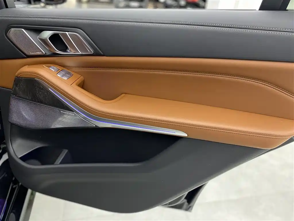 BMW BMW X7 xDrive40i M Sport Package Premium 2023 - thumbnail 24