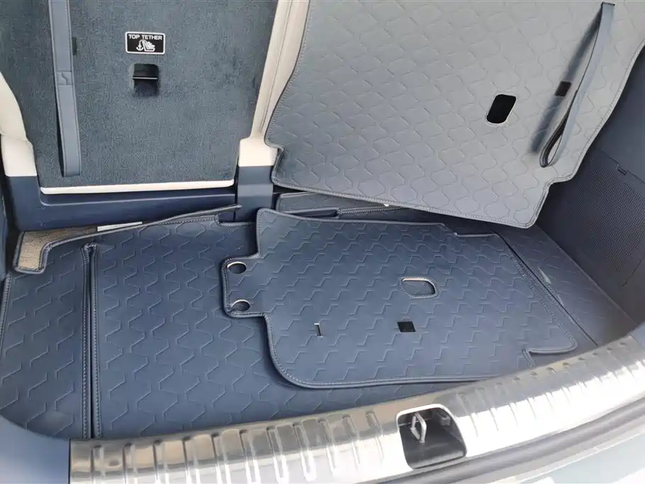 Zeekr Zeekr 009 2024 7 Seat Aisle Version AWD 140kWh 2024 - thumbnail 4