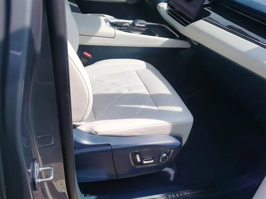 Zeekr Zeekr 009 2024 7 Seat Aisle Version AWD 140kWh 2024 - thumbnail 8
