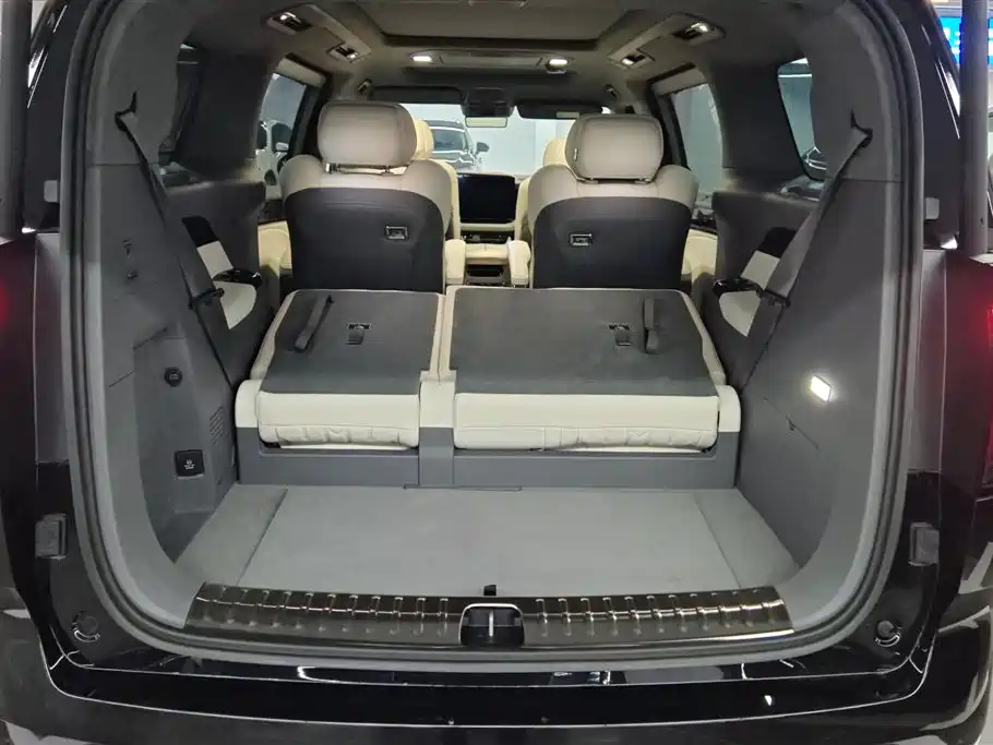 Zeekr Zeekr 009 2024 7-seat Aisle Version AWD 140kWh 2025 - thumbnail 4